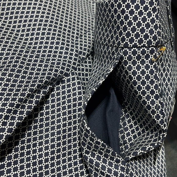 Adrienne Vittadini hip pocket, belt loop zip fly, navy blue pattern shorts - Picture 5 of 10